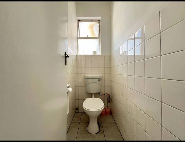 2 BEDROOM PROPERTY TO RENT IN FLORIDA LAKE